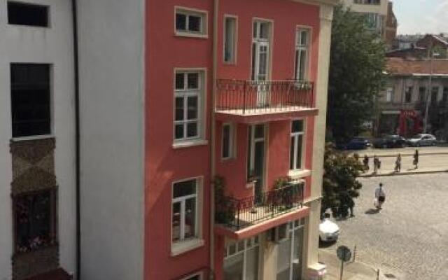 Отель Elegance Hostel and Guesthouse Болгария, София - отзывы, цены и фото номеров - забронировать отель Elegance Hostel and Guesthouse онлайн вид на фасад