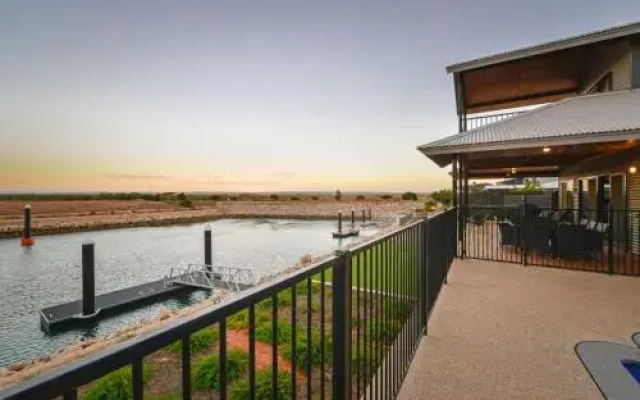 8 Kestrel Place