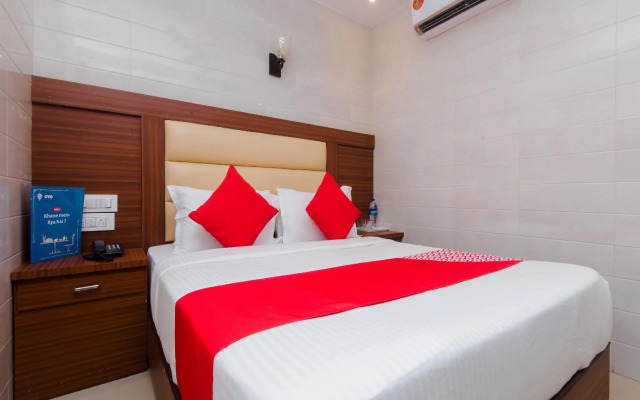 OYO 12257 Hotel Sai Suites