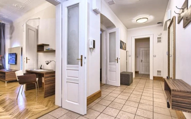 Residence Brehova