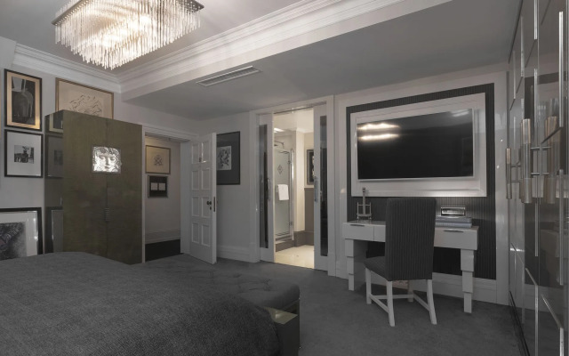 Schlosshotel Berlin By Patrick Hellmann