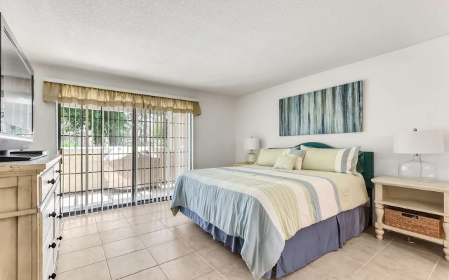 2BR 2BA Stylish Palm Springs Condo