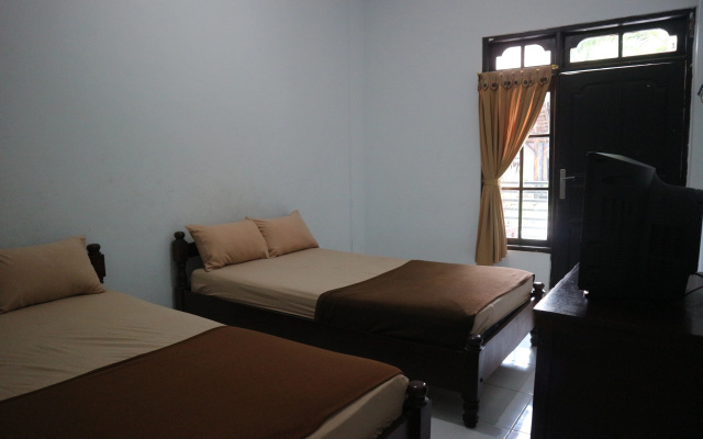 Hotel Diana 2 By Zuzu