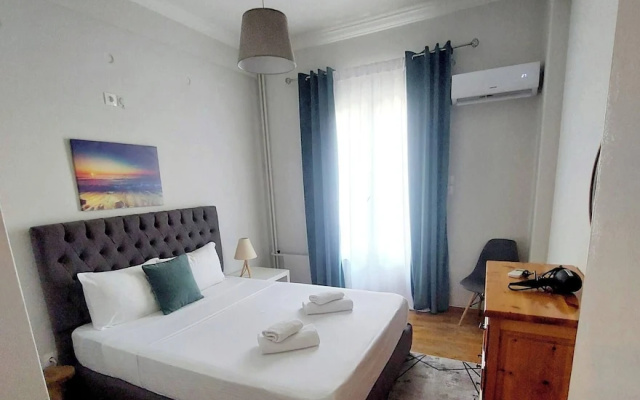 Athens Apartment 1-min Walk to Metro