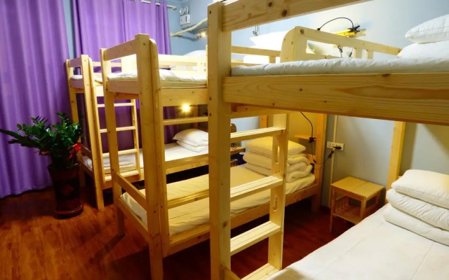 Hey Traveller Hostel