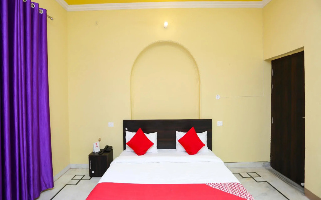 OYO 12758 Hotel Greenview Inn