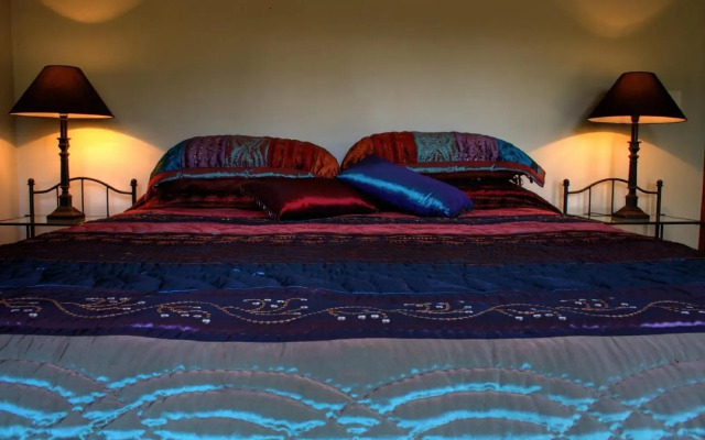 Chartre' Manor Bed & Breakfast