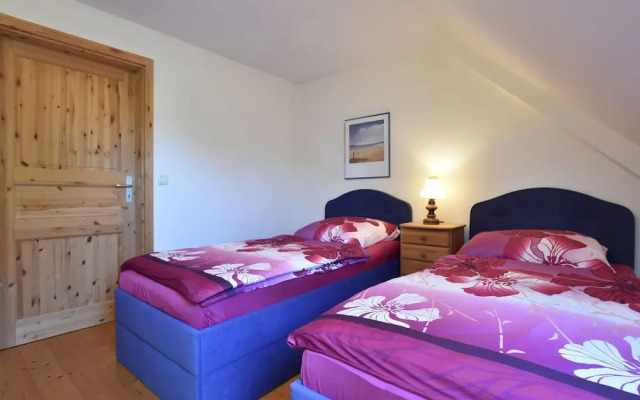 Comfy Apartment in Kröpelin near Sea Beach