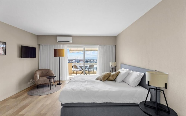 Riviera Beach Hotel