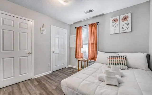 Cedar Ave Escape