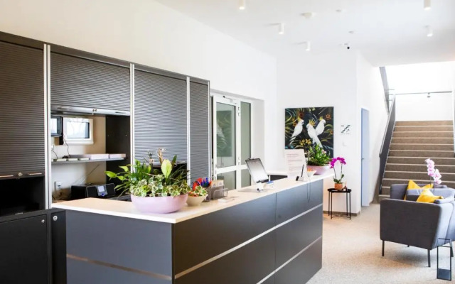 B Home Apart Hotel by Alpha
