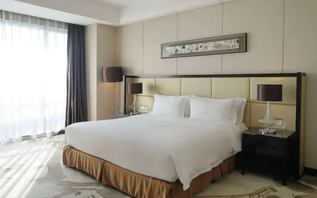 Howard Johnson by Wyndham Changsheng Plaza Meizhou