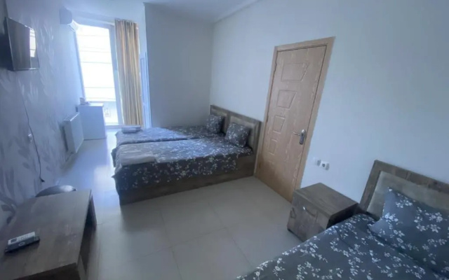 Standard Triple room · G&J Hotel — photo 2