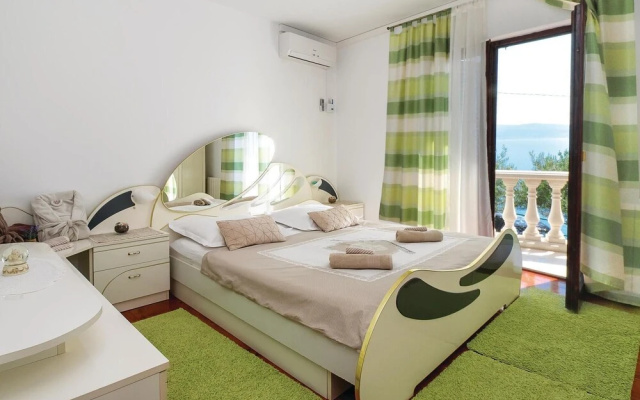 Amazing Home in Omis With Sauna, Wifi and 6 Bedrooms