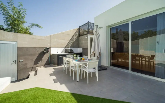 Villa in Maspalomas With Private Heated Pool