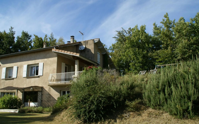 Relaxing Retreat in Bathernay