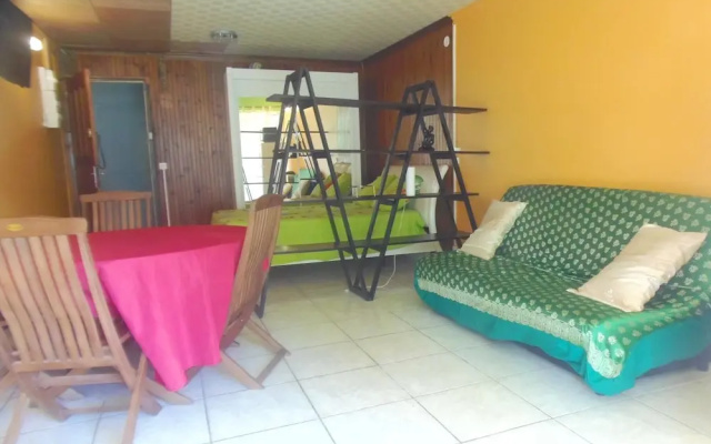 Studio in Le Moule, with Enclosed Garden And Wifi