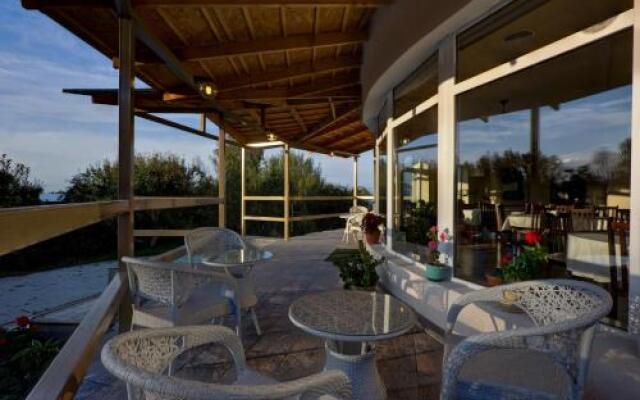 Отель Green Yard Кыргызстан, Каракол - отзывы, цены и фото номеров - забронировать отель Green Yard онлайн вид на фасад