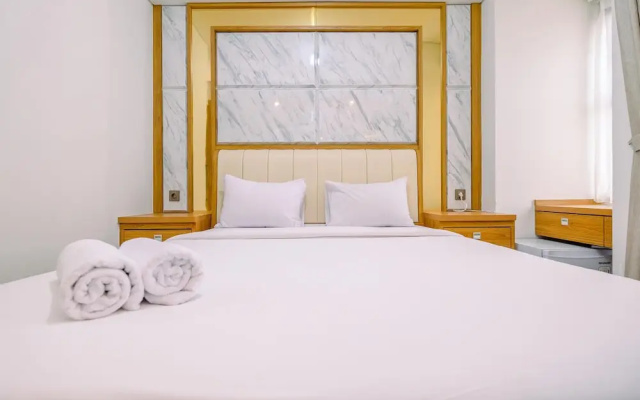 Cozy And Homey Studio Room Transpark Cibubur Apartment