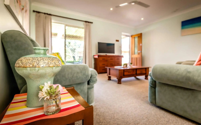Alarks Nest Bed and Breakfast