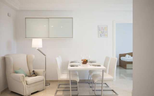 SingularStays Alameda