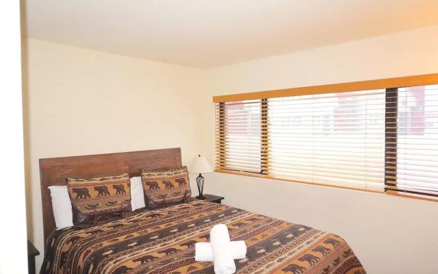 563 2 Bedroom Condo