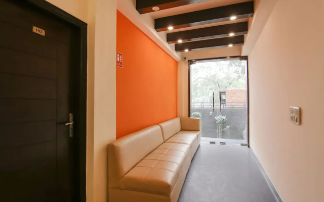 Fabhotel The Lavish Villa
