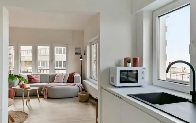Stylishly Refurbished Apartment With sea View
