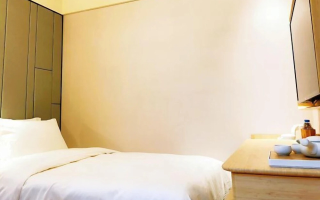 Ji Hotel (Shanghai Jumen Road)