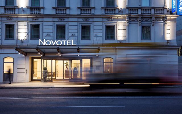Отель Novotel Wien City вид на фасад