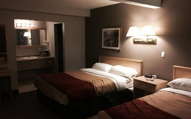 Econo Lodge Golden
