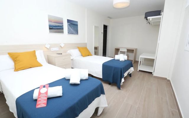 Hostal Palmones