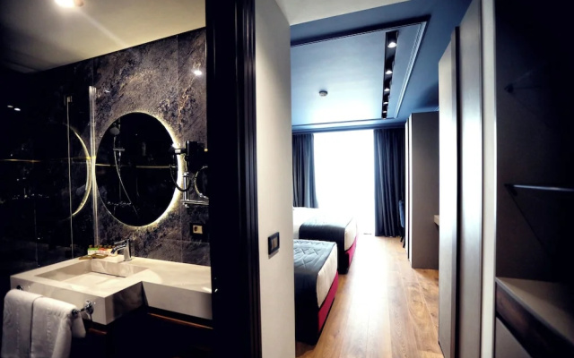 Luxury Premium Finese Hotel & SPA