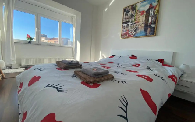 Luxury Apartament Intim Area