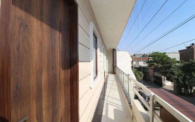 Sharan Square by OYO Rooms