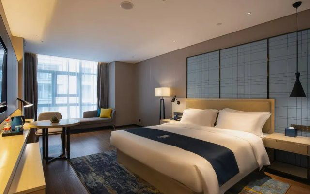 Echarm Hotel (Jinzhai Wuxing Street Guihua Park Store)