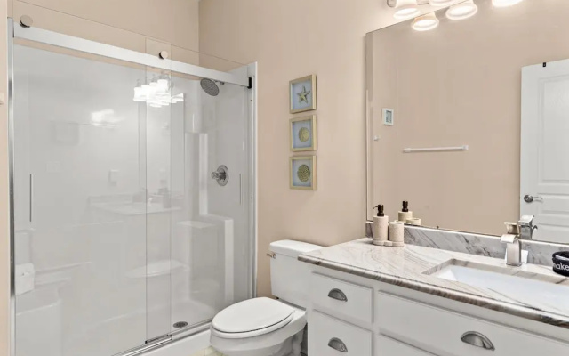 Expertly Decorated Family Home, Steps to Beach w/ a Private Heated Pool & Spa!