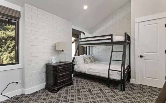 Park Ave by Luxury Mountain Destinations