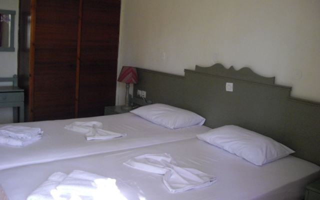 Bristol Hotel & Apartments
