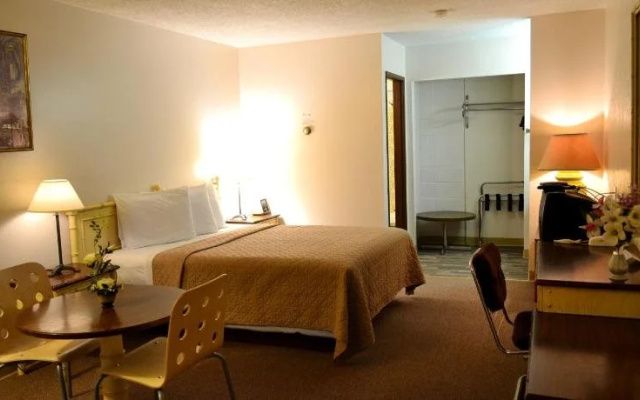 Hoo - Doo Motel