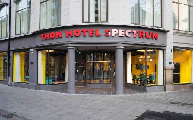 Thon Hotel Spectrum вид на фасад