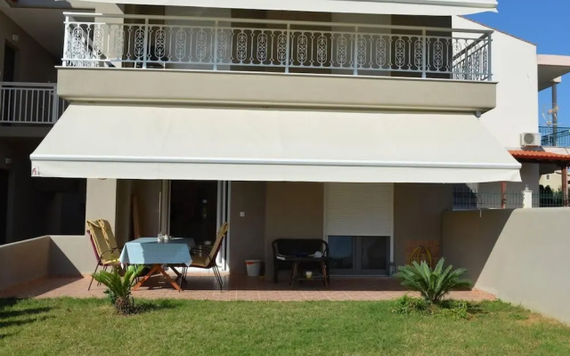 2 Bed-sleeps4-garden-parking-pets-aircon