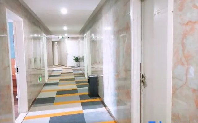 Shell Hotel (Ningbo Lishe Airport Yadu Subway Station)