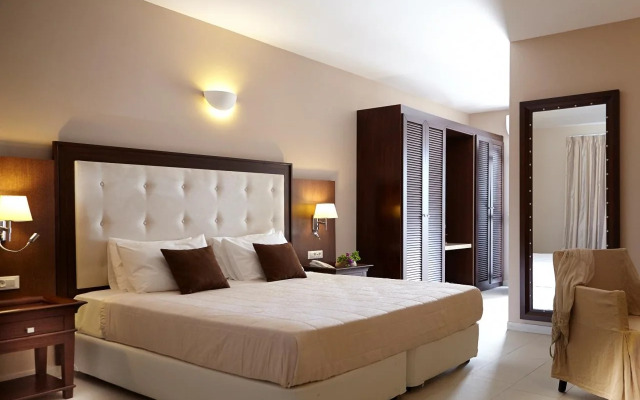 Smy Santorini Suites & Villas