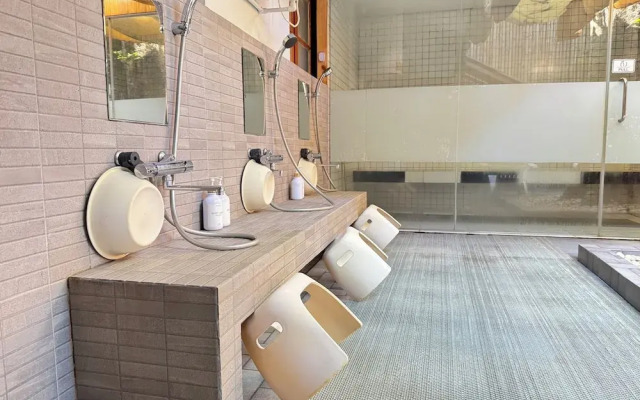 Nozawa Hostel and Onsen