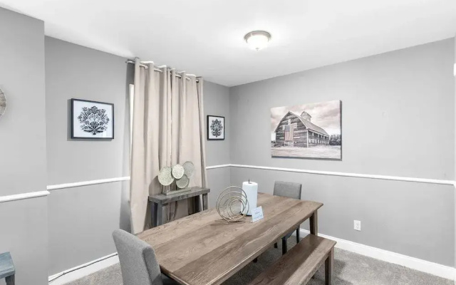 Broadmoor Bungalow - Both Units
