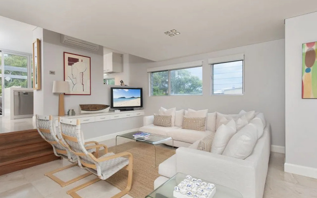 The Penthouse at Little Beach