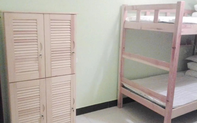 Huayi Youth Hostel
