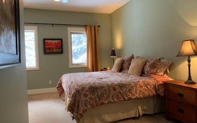 Diamond Willow Artisan Retreat