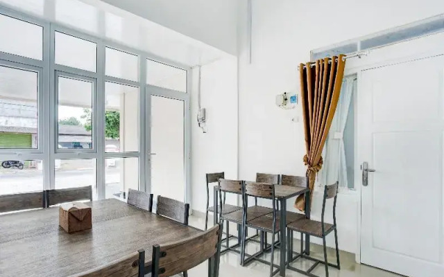 OYO 90281 Griya Bawean Syariah